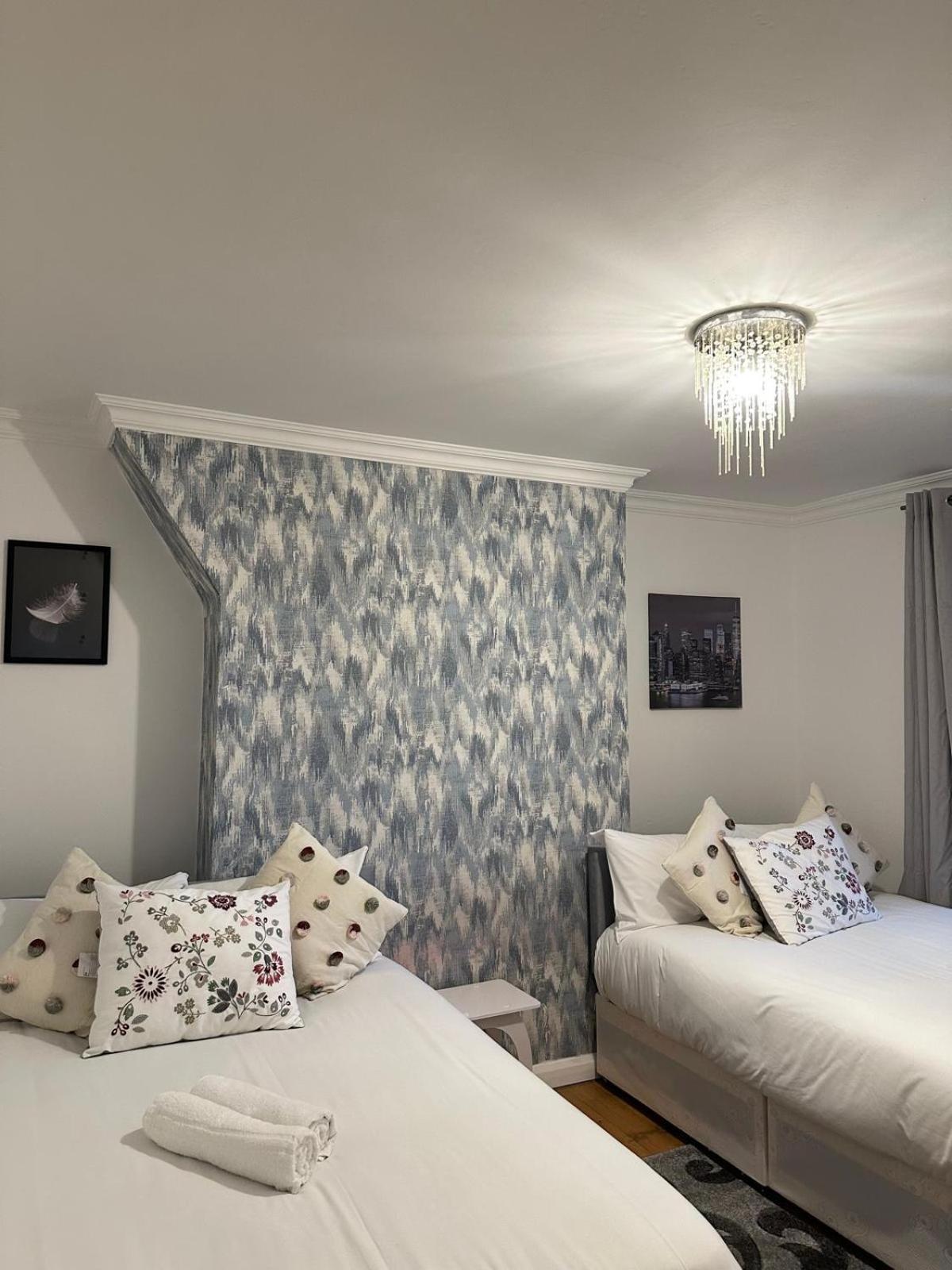 Budget Grey House London Bagian luar foto