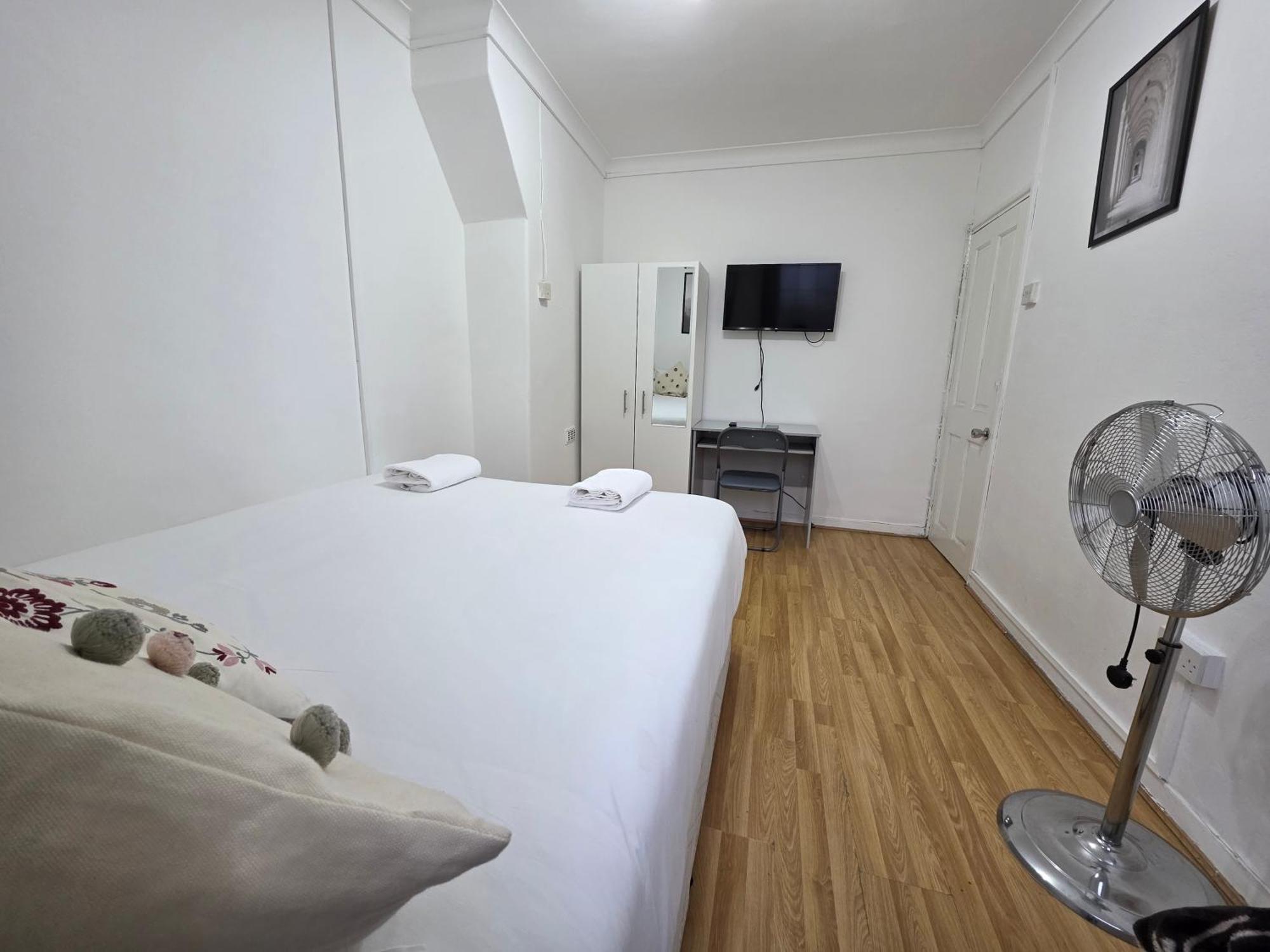 Budget Grey House London Bagian luar foto